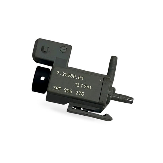 Pressure Regulator Valve Suitable for Porsche 911 Boxster Cayenne 11747810831