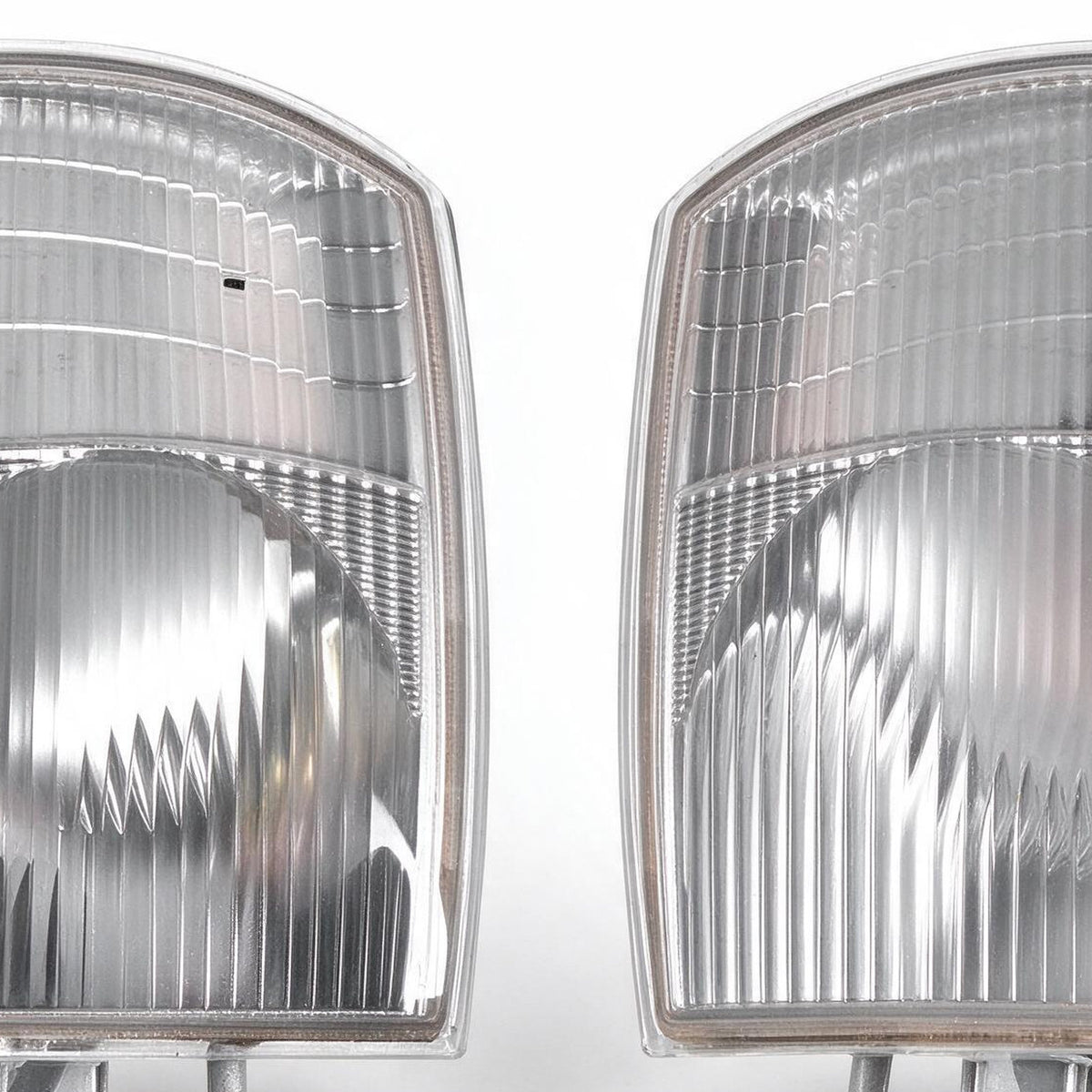 Corner Light AM With Globe Provision Set LH RH Suitable for Mitsubishi Canter - XQ1
