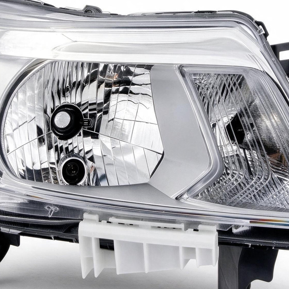 Halogen Head Light Assembly Suitable for Nissan Navara D23 RX DX DDG4500NXAR - XQ1