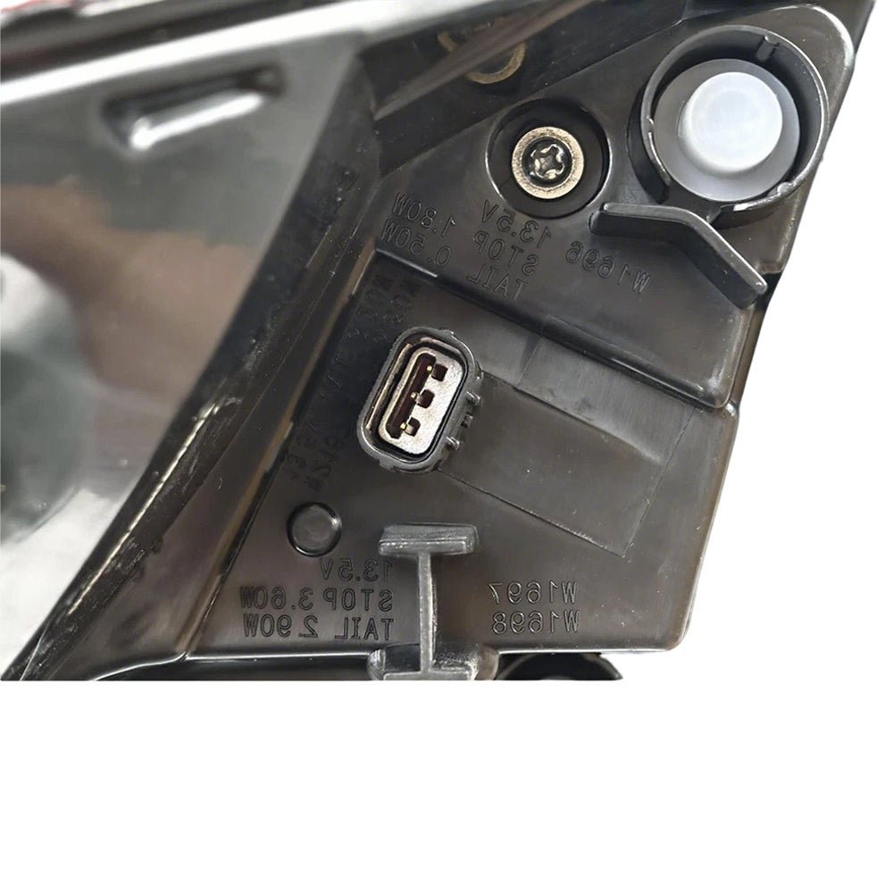 Left Rear Tail Light Suitable for Honda Jazz Fit 2014¡§C2021 Halogen Version